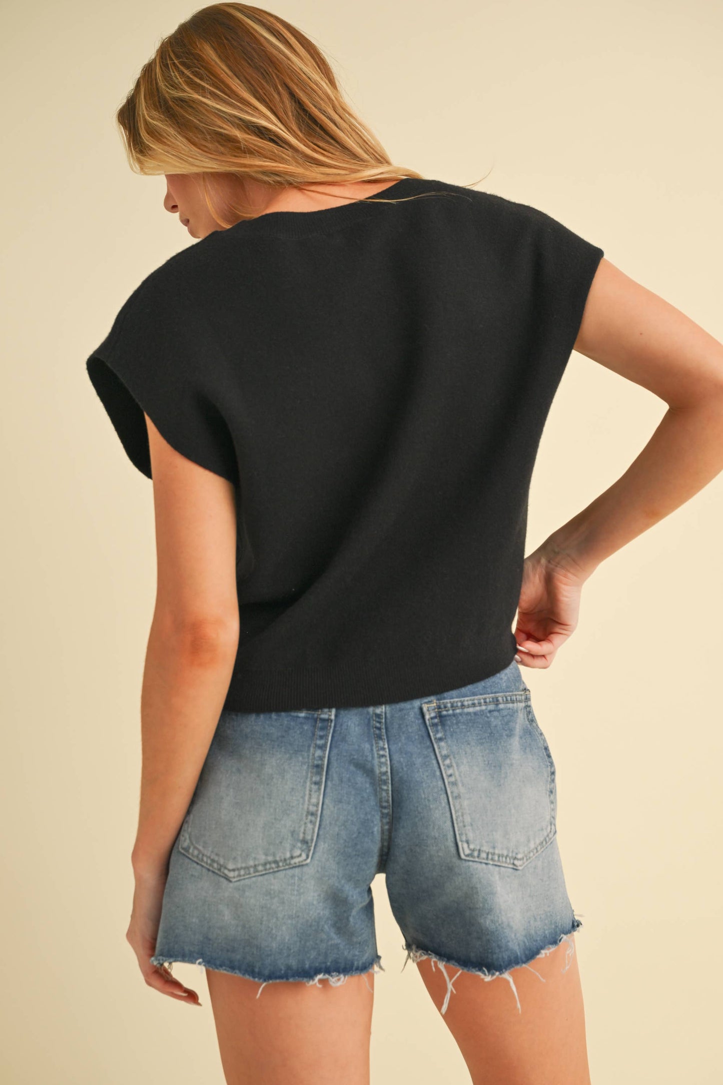 3253FN Iana Short Sleeve Knotted Top